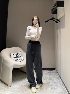 ChromeHe*rts克罗心24Fw秋冬新款十字架装饰灯芯绒直筒长裤（UY*DQJB）