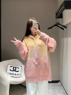 UooY*a24Fw秋冬新款渐变色彩领带连帽套头针织衫（UY*DQJB)