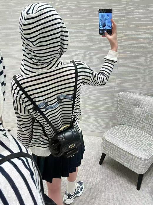 D家 25Ss早春新款五角星字母印花连帽针织衫（UY*DQJB） 商品图3