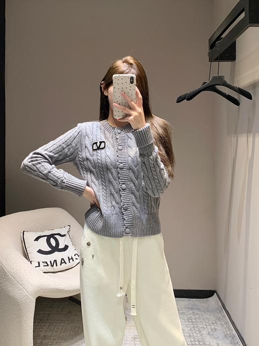 华奴25Ss早春新款微标波浪花边针织开衫（UY*DQJB） 商品图11