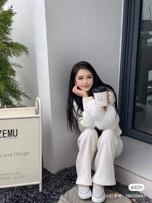 蒙口特级羽绒️Moncler Cardigan 女士羽绒加衬羊毛开衫.刺绣logo后背设计.爆款奶油大泡芙.白雪公主 商品图1