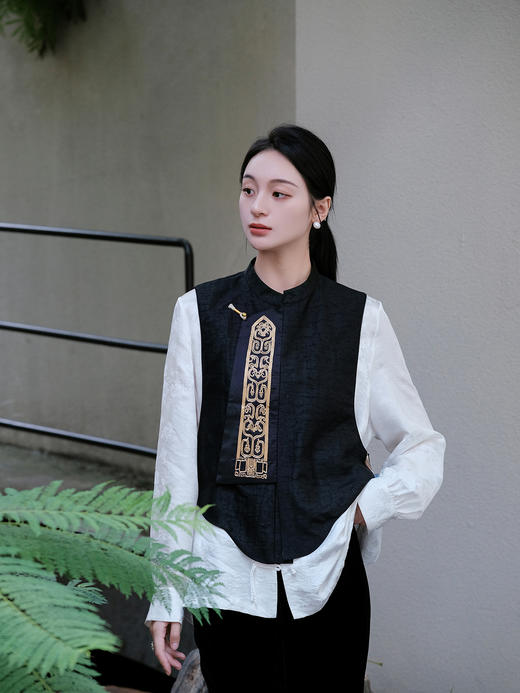 盛唐牡丹| 蛇年限定手工盘金绣蟠虺纹马甲 商品图0