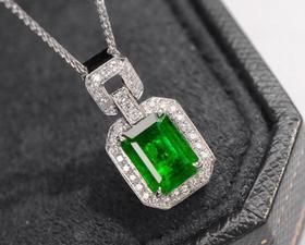 1.8ct刻面祖母绿吊坠