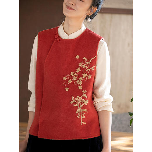 牧衣游原创 手工刺绣进口双面呢马夹新款红色喜庆年服马甲 休休客 商品图1