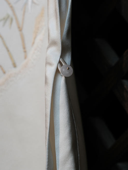 盛唐牡丹|鹤鹿同春手绣真丝马甲-白色 商品图6