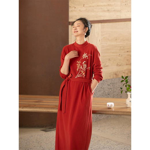 牧衣游原创手工刺绣宽松红色连衣裙 限量福利款 南珰不支持会员折 商品图1