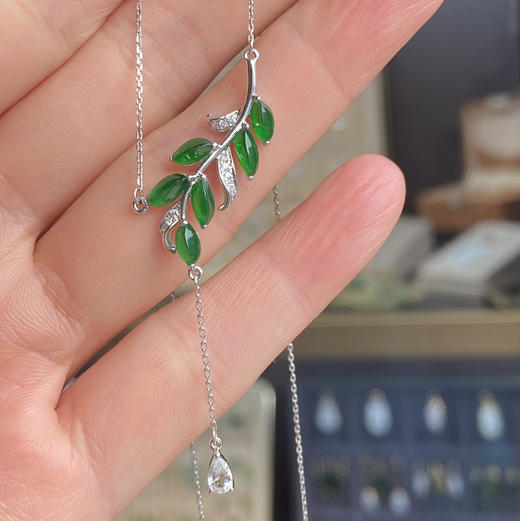 18K白金翡翠镶钻项链--金枝玉叶/马眼2.5*5.5mm 商品图2