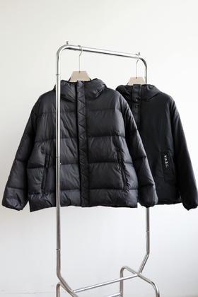 whitem0untain 百山联名 双面穿户外机能 宽松连帽羽绒服 yr175