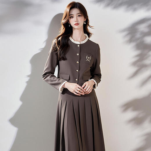 奢姿2025年春季新款大码女装法式学院风套装胖妹妹气质半裙两件套9951930008 商品图3