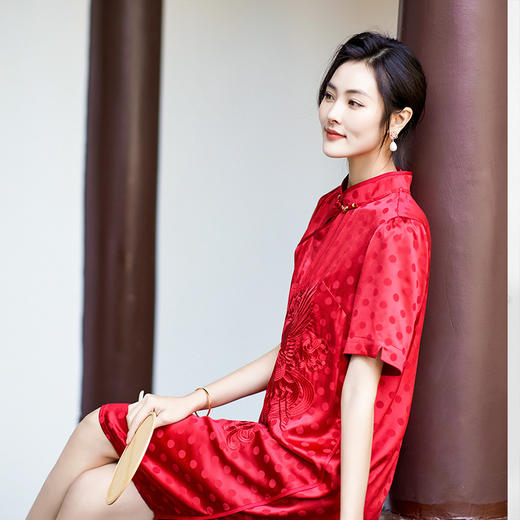丁摩 夏季新品女装国风旗袍波点提花凤凰刺绣A字版双乔真丝连衣裙5ZF-75214 商品图2