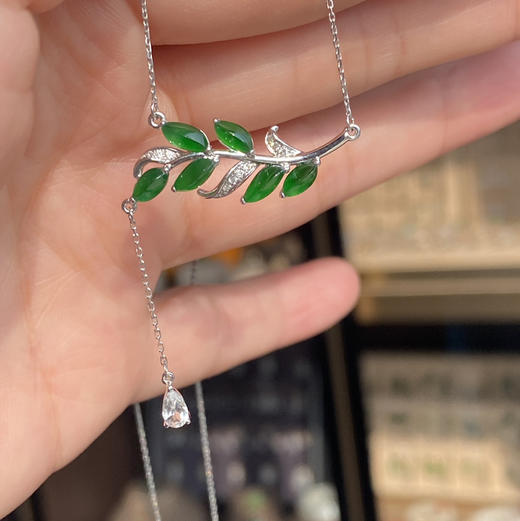 18K白金翡翠镶钻项链--金枝玉叶/马眼2.5*5.5mm 商品图1