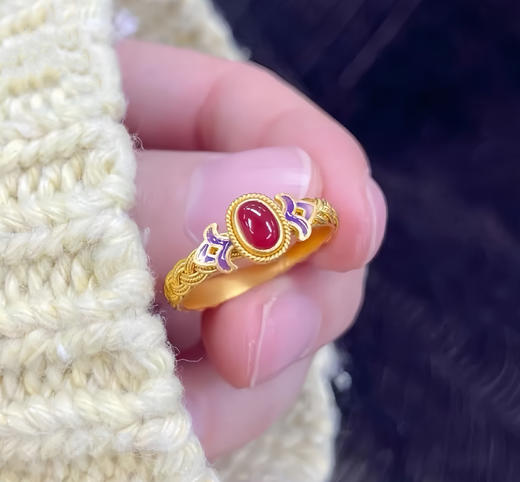 【精美饰品丨合金戒指合集】甄选高品质材料，经精湛抛光工艺多次打磨，线条光滑圆润，质感醇厚古朴，色泽净透雅致，錾刻纹饰细节清晰,整体造型华而不炫,适合多场景佩戴 商品图6