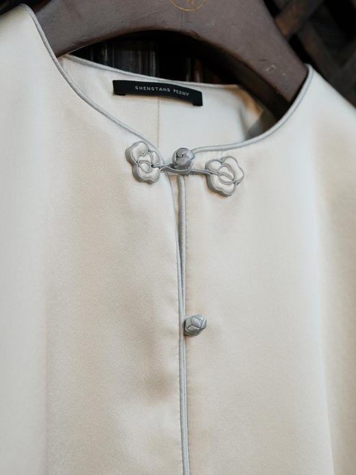 下架|盛唐牡丹|缠枝牡丹手绣真丝外套 商品图1