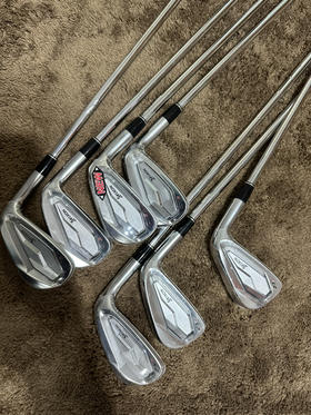 小吴二手全新男士SRIOXN高尔夫铁杆型号:ZX5身硬度:碳素950S级 铁杆7支（456789p)原装正品，二手货品不退不换 运费卖家负担（顺丰寄付）