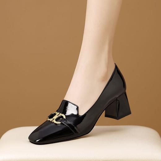 【预售5天】小方头乐福鞋春秋季新款牛漆皮时尚单鞋一脚蹬简约中跟女皮鞋HY&H3589 商品图2