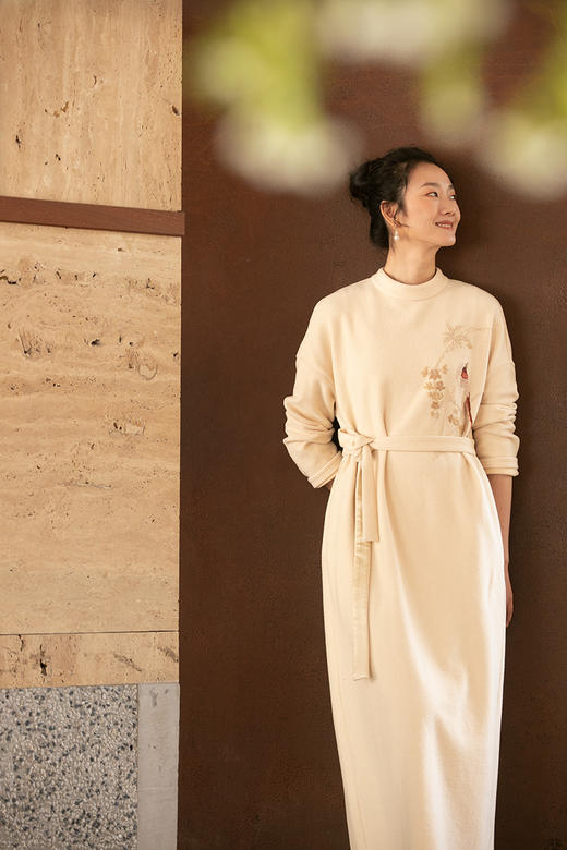 牧衣游原创手工刺绣宽松红色连衣裙 限量福利款 南珰不支持会员折 商品图5