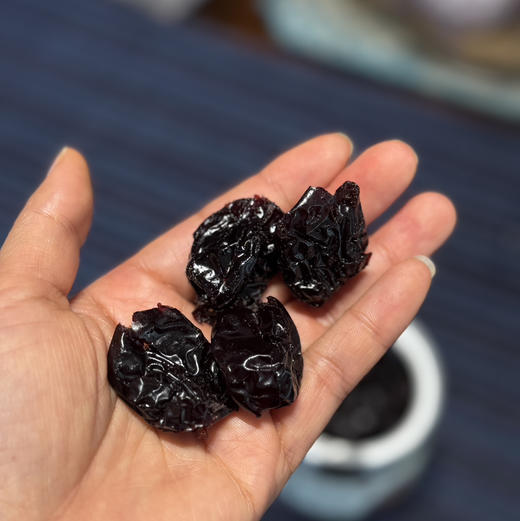 【拍2减5元！】《三蒸三晒若羌灰枣》新疆红枣 无核红枣养身零食小吃300克【无防腐剂须冷藏保存】 商品图3