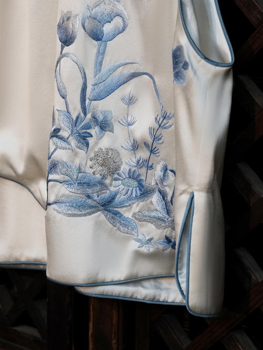 盛唐牡丹|绒花款真丝手绣花瓣领马甲 商品图8