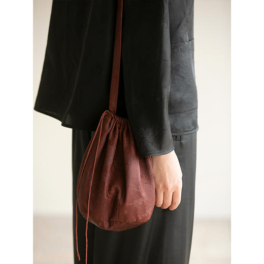 牧衣游原创 文艺复古百搭桑蚕丝斜挎包 之瑶【不支持会员折】 商品图3