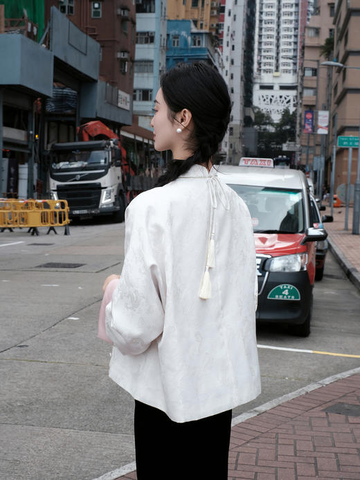 东方境X郭培| 灵鹿金线刺绣提花新中式上衣 商品图8