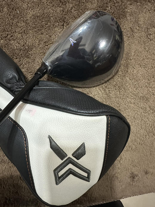 小吴二手全新男士xxio高尔夫一号木型号:Ax-1杆身硬度:碳素SR级 原装正品全新杆套全新二手货品不退不换 运费卖家负担（顺丰寄付) 商品图3