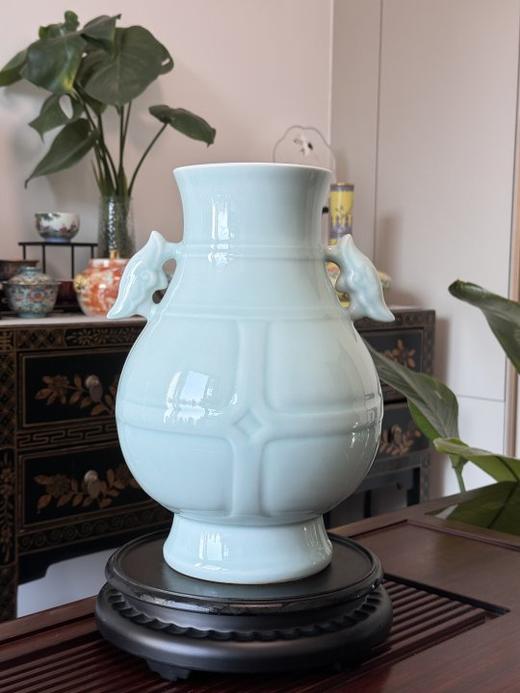 粉青雕刻瓶 商品图0