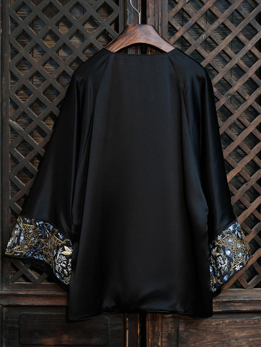 盛唐牡丹|手绣花窗花鸟真丝外套 商品图13