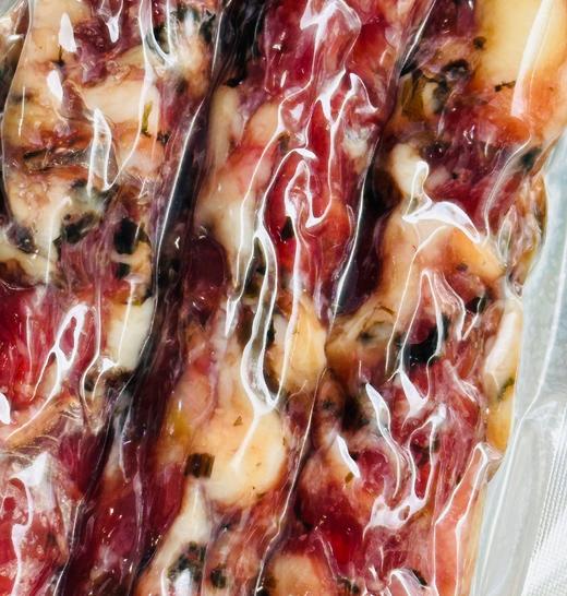 🌹🦆🐔徽州腊味：是美味更是文化， 在来年的新年伊始，这些腌肉也将成为一道颇具地方风情的美味菜肴，吃起来“满口留香”，既能单独成菜，也能作为增鲜提香的调味料，与各类食材碰撞出特别的美味。 商品图7