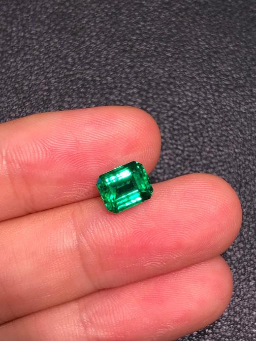 1.55ct刻面祖母绿裸石 商品图0