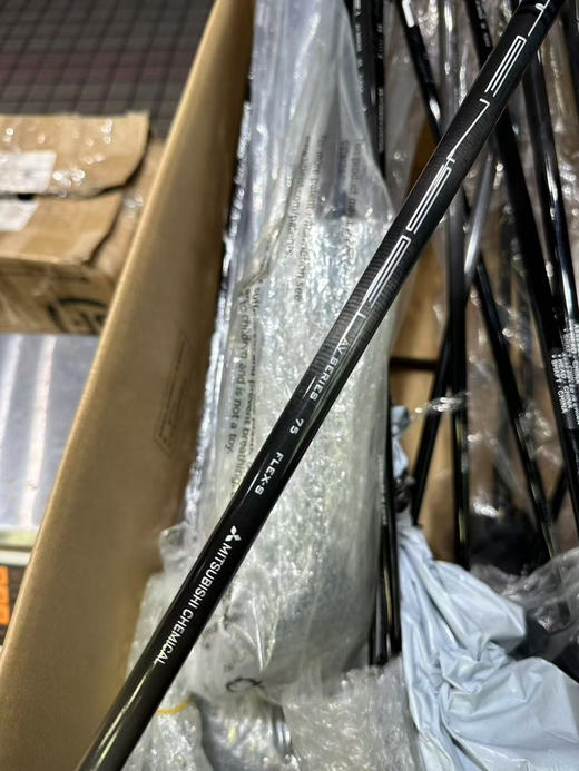 小吴二手全新男士Titleist高尔夫球道木 型号:TSi3杆身硬度:碳素75 S级 原装正品二手货品不退不换 运费卖家负担（顺丰寄付） 商品图4