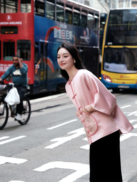 东方境X郭培| 粉色玫瑰刺绣新中式外套（不夹棉） 商品图10