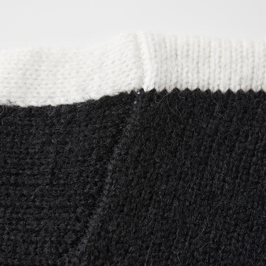 ROMI STUDIO 软糯羊驼毛黑白撞色圆领针织毛衣针织衫R29M117 商品图2