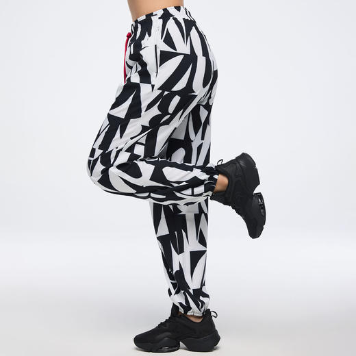 【尊巴】Z1B0005351月2日新款束脚裤 商品图4