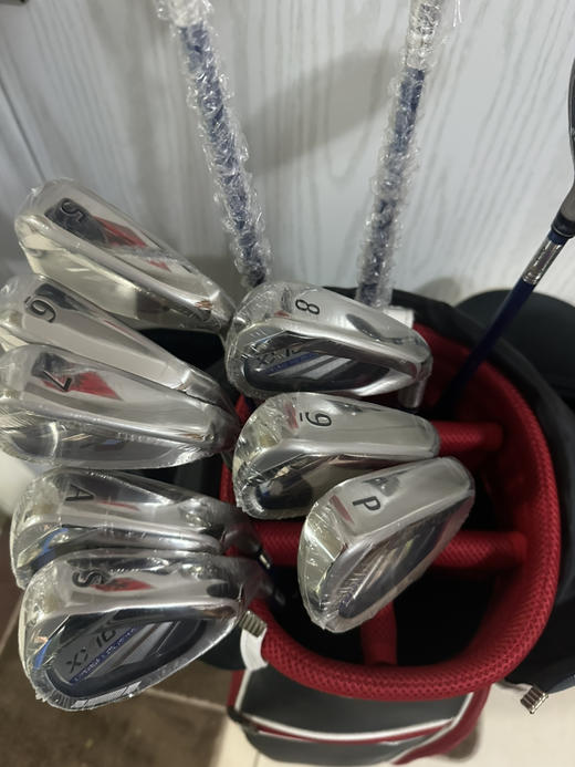 小吴二手全新男士xxio高尔夫套杆型号:mp1100 杆身硬度:碳素级 木杆3支SR,铁杆7支R (6789pAS)原装正品(没有包没有推杆二手货品不退不换 运费卖家负担（顺丰寄付） 商品图3