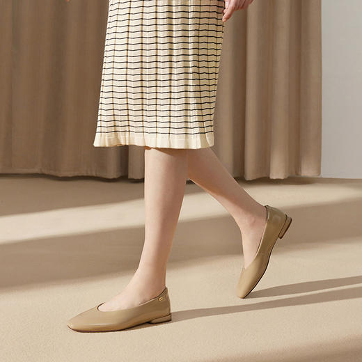 【静音系列】千百度低跟裸色浅口单鞋女款羊皮晚晚鞋A25184609 商品图2