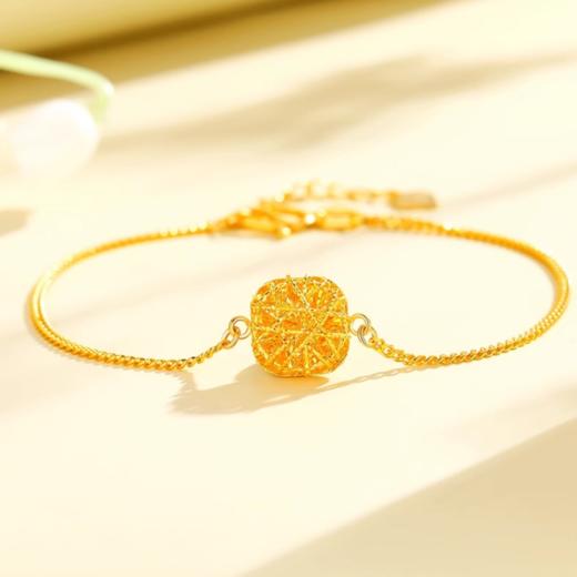 【精美饰品丨合金手链合集】甄选优质材质，通过精湛的工艺加工打造，造型精致优雅，质感十足，适合多场景佩戴，送人自用皆可，多种款式可选 商品图3