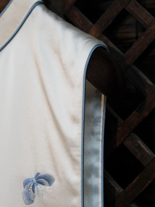 盛唐牡丹|绒花款真丝手绣花瓣领马甲 商品图9