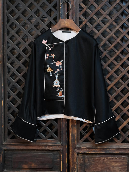 盛唐牡丹 |重缎真丝博古纹手绣外套 商品图0