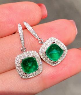 2.65ct糖塔祖母绿耳坠