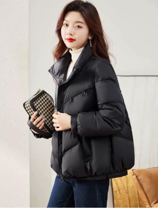 🧡冬季必备 【研觅两粒扣立领羽绒服👍 】 🌞轻盈不臃肿~正肩袖真的绝绝子🍬!千万不要错过💕原价一件199 X 🧧今天开团价只要 🎉129/件! 立省70 商品图1