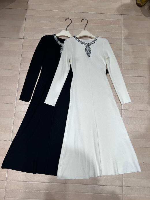 【门店同款】ENJOY冬季C重工钉珠水滴领连衣裙 160647209 商品图0