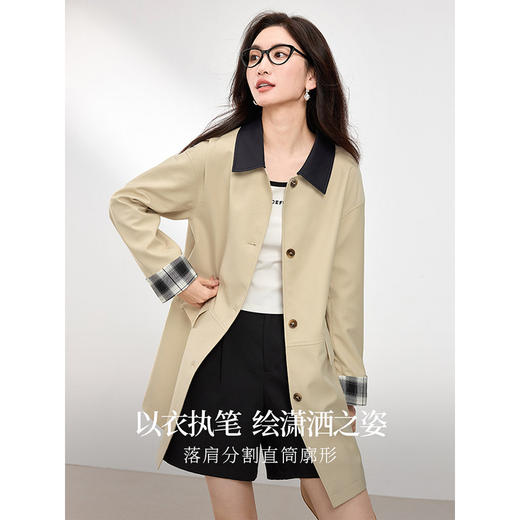 【专属特价】熙世界英伦风外套风衣女中长款2025春秋新款撞色翻领卡其色大衣 商品图1