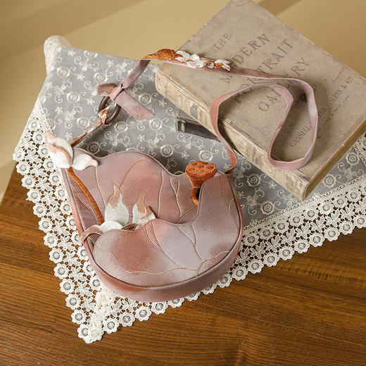 【染荷秋】绣花水饺包  古风旗袍宴会手拿包QB 商品图2