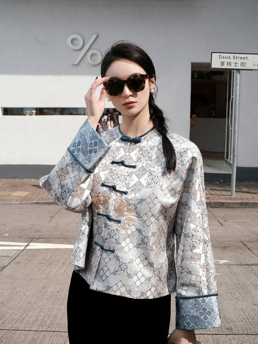 东方境X郭培| 牡丹刺绣提花新中式外套-灰蓝 商品图0