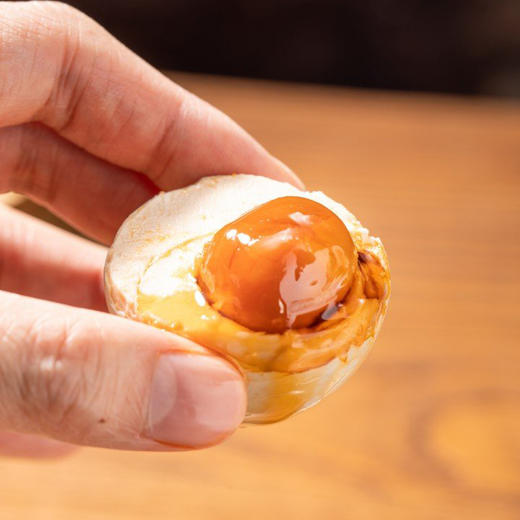 三客游 烤海鸭蛋 流油 开袋即食 70g/枚 商品图3