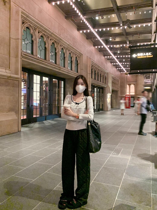 <曾小咸推荐>新品现货秒杀！卖完下架不再补 ！微信粉丝打折价！！蝴蝶结灰色字母短款T恤 日常119.99/件 立减60 秒杀59.99/件！！ 商品图6