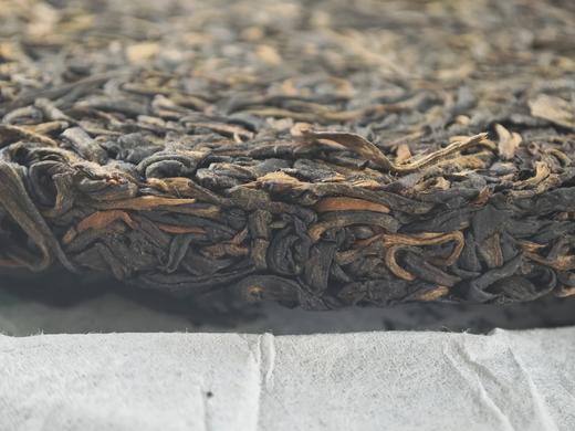 【挖茶】花好月圆 2004年老生茶铁饼 老一代茶人肖时英老师亲制 商品图3