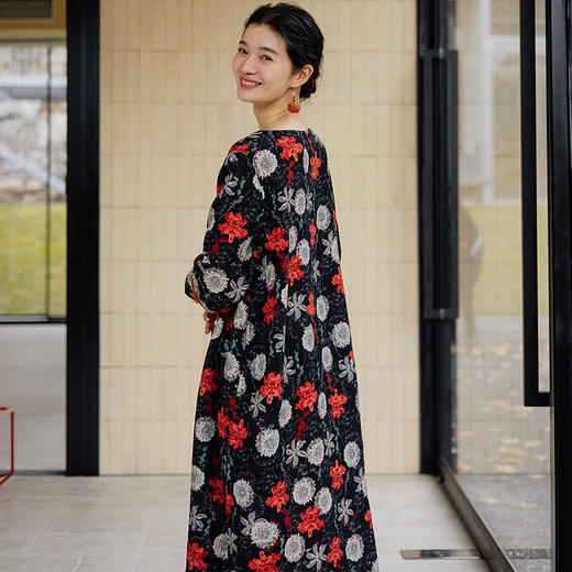 绽放旅行女装006朵/双层复合纯棉印花圆领正常肩长袖中长款连衣裙 商品图3