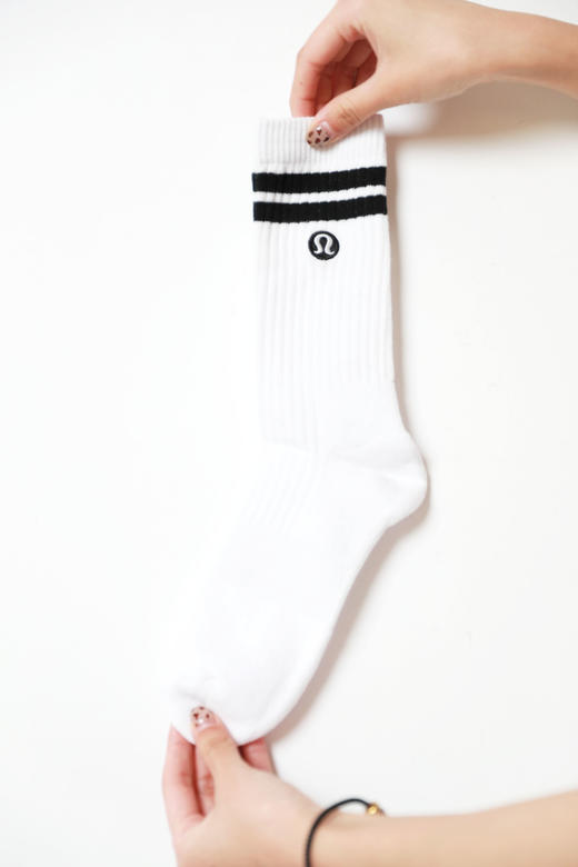 大毛巾底+足弓软支撑。一卡含三双の户外瑜伽缓震中筒袜子C010760 商品图4