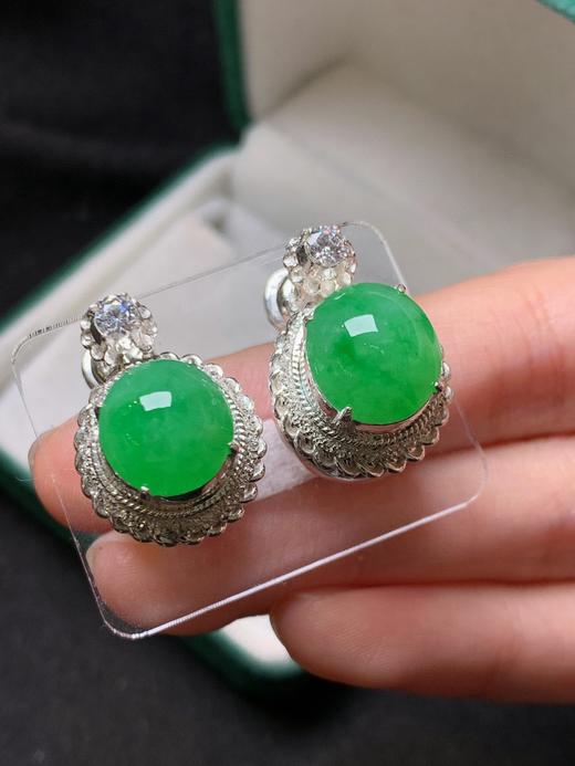 蛋面翡翠耳钉 商品图3